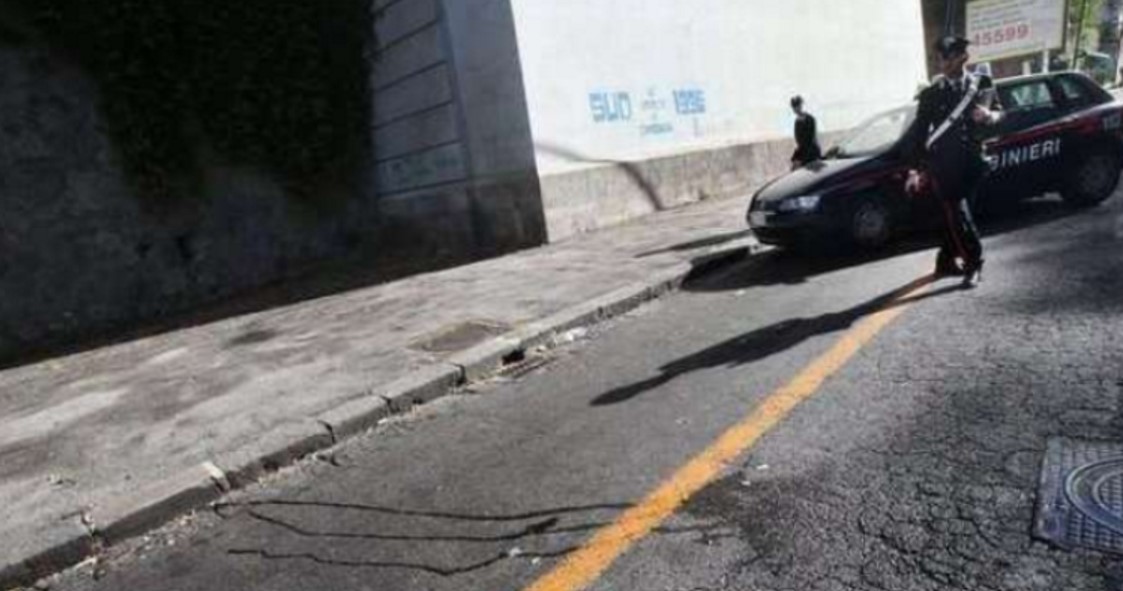 Suicidio a Napoli, uomo si butta giù da un ponte di Posillipo 