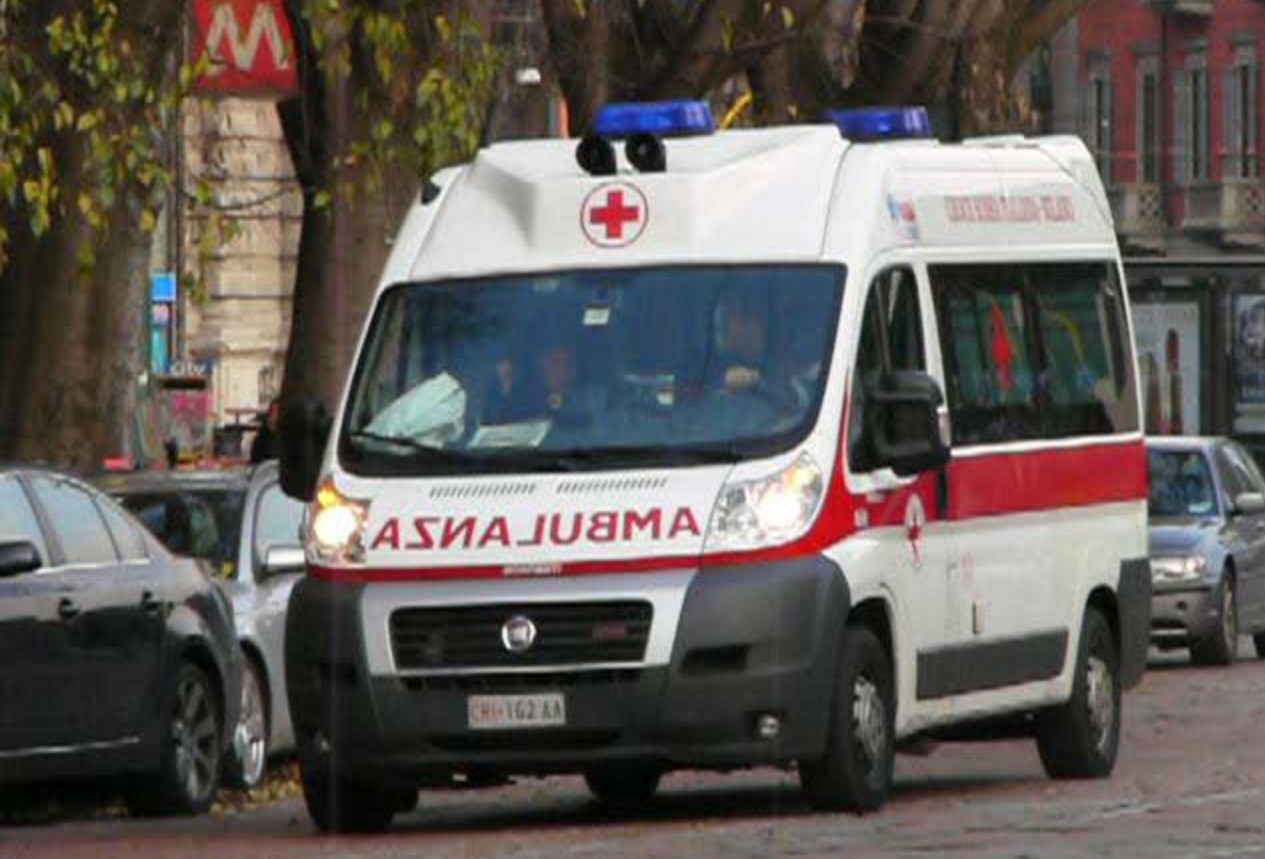 Torre del Greco, donna si toglie la vita, lanciandosi nel vuoto