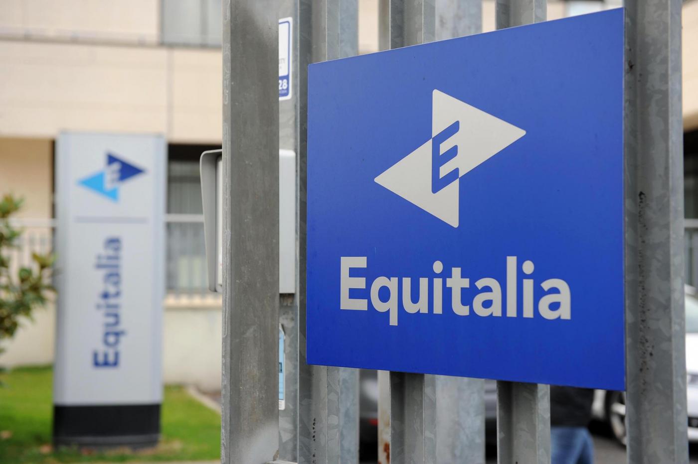 Giugliano, furto negli uffici di Equitalia: rubati 4mila euro