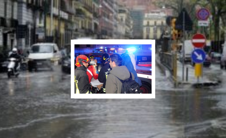 Napoli, bomba d'acqua nella notte: collassa sistema fognario. 50 famiglie in strada