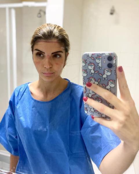 L'appello di Martina, infermiera al Cardarelli: "A chi nega il Covid farei vedere gli occhi dei malati"