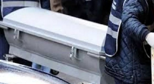 Tragedia a Bellizzi, uomo di 44 anni trovato morto in casa