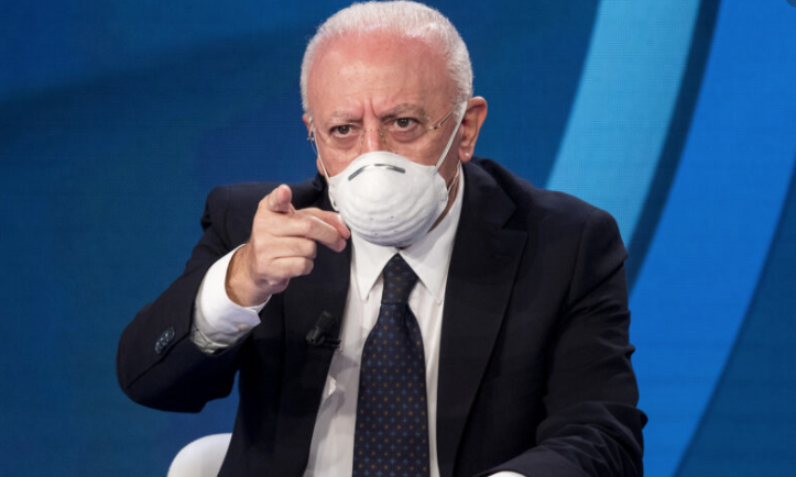 De Luca riapre le scuole dell'infanzia, già da domani bimbi in classe