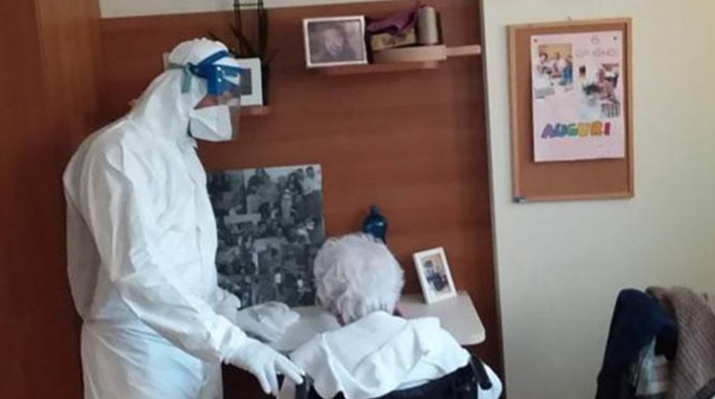 Allarme Coronavirus a Napoli, focolaio nell'Istituto Povere Figlie: 48 casi nella Rsa