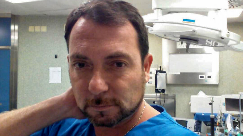 Neonato morto, il ginecologo: “Avrei operato subito mi è stato impedito"