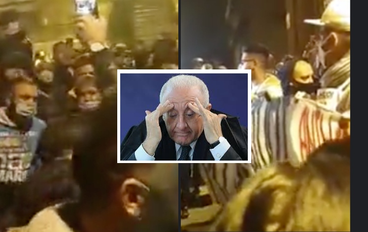 Napoli, manifestazione fuori la regione: proteste e cori contro De Luca