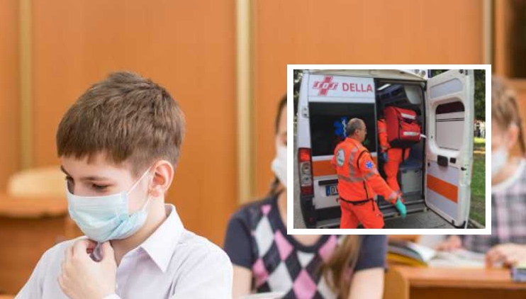 Paura in classe, bimbo con la mascherina sta male e sviene: la corsa in ospedale