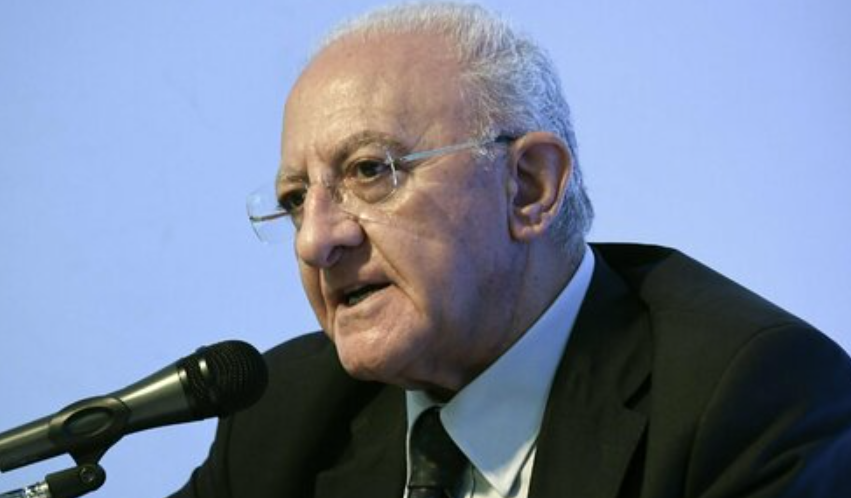 De Luca boccia il Dpcm: "Misure più che contro il Covid, contro il randagismo"