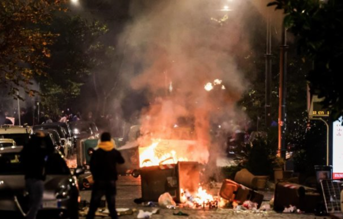 Guerriglia a Napoli, ci sono nove indagati