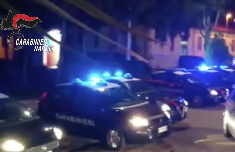 Droga, armi, estorsioni e faide: blitz dei Carabinieri contro il clan Giannelli
