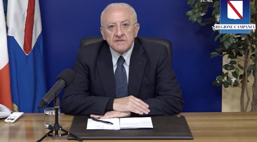 Covid in Campania, De Luca tuona in diretta: "Potevamo fare la fine della Calabria"