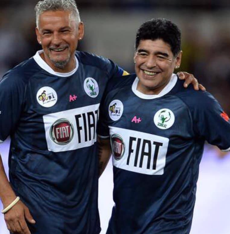 Addio Diego, l'emozionante ricordo di Roberto Baggio: "Hai dipinto grande calcio"
