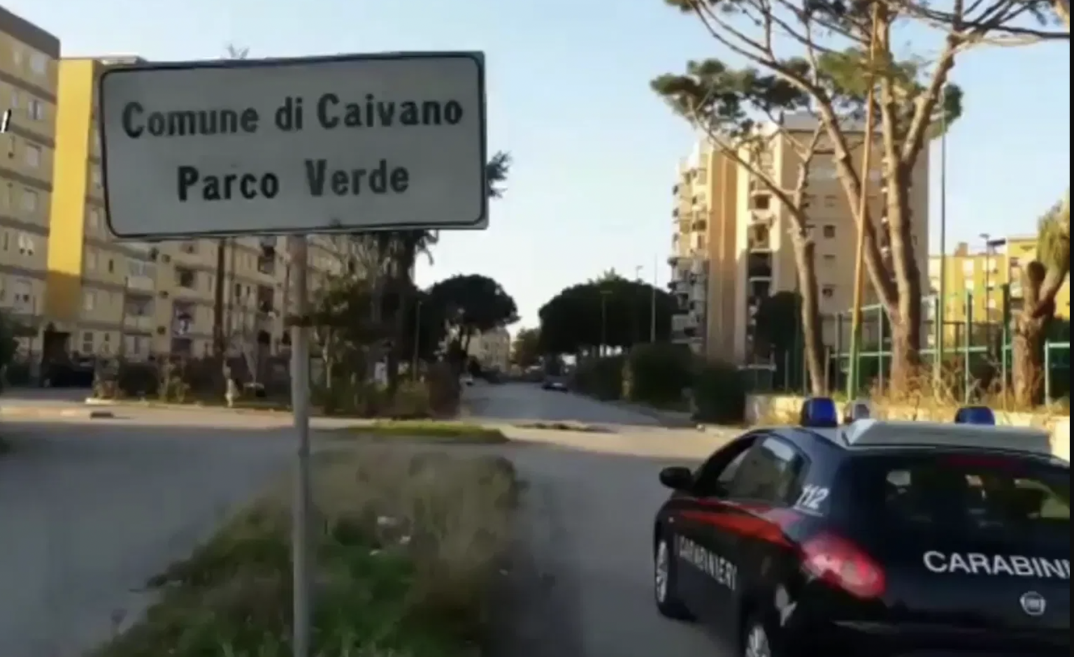 Blitz al Parco Verde di Caivano, crack e coca sul tetto