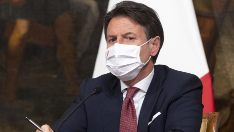 Natale, il nuovo piano del Governo: Italia zona rossa nei festivi e prefestivi