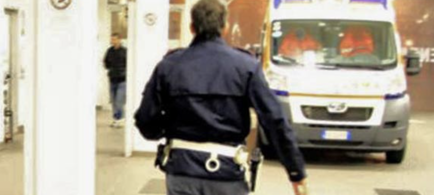 Follia a Napoli, tenta di violentare un'infermiera nel parcheggio dell’ospedale