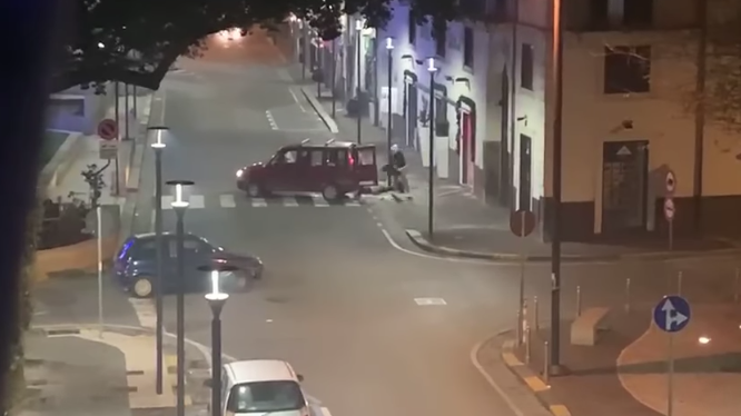 Furto nella notte di capodanno, ladri saccheggiano negozio in provincia di Napoli