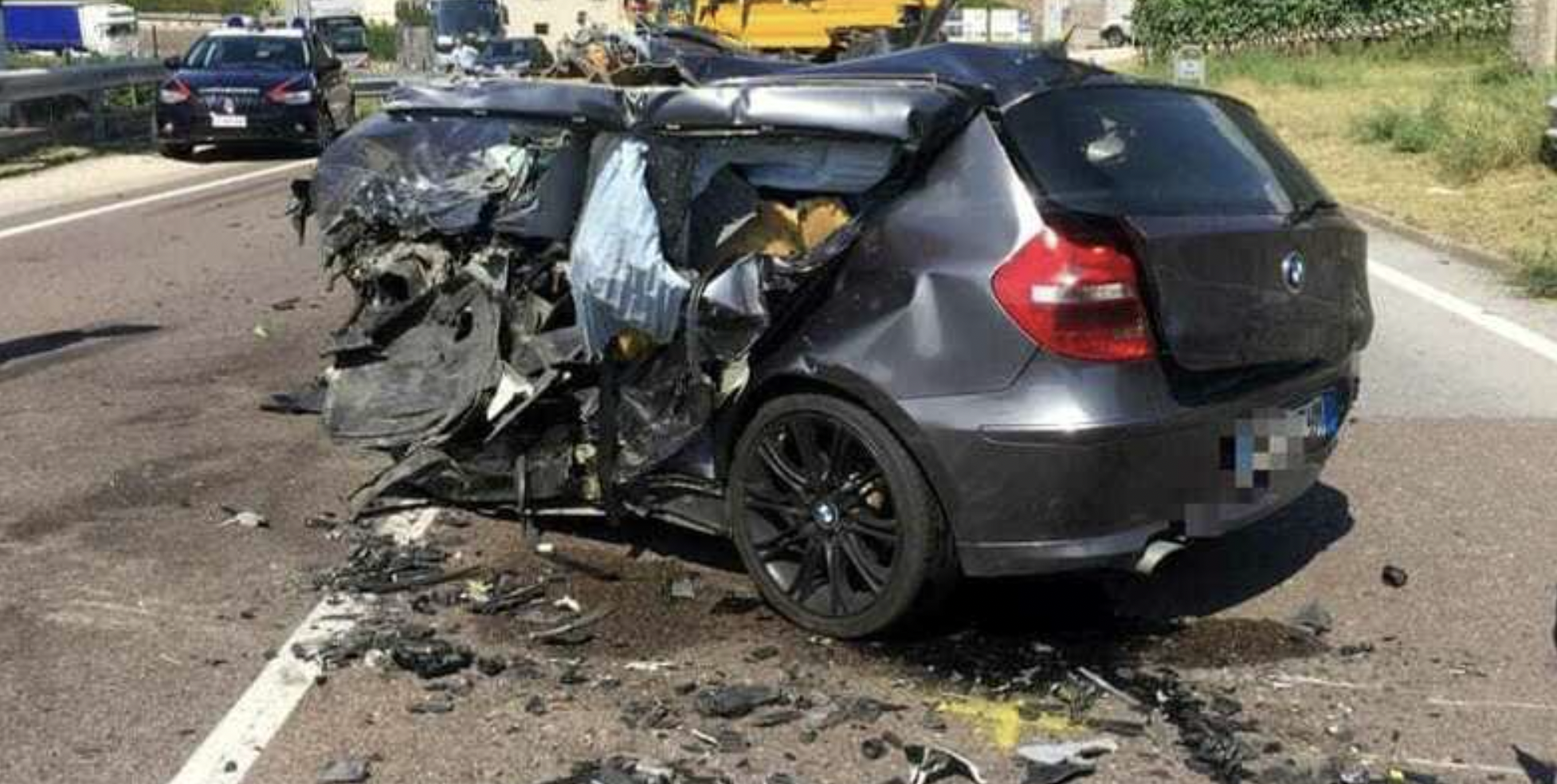 Schianto durante corsa in ospedale per il figlio: giovane papà in fin di vita