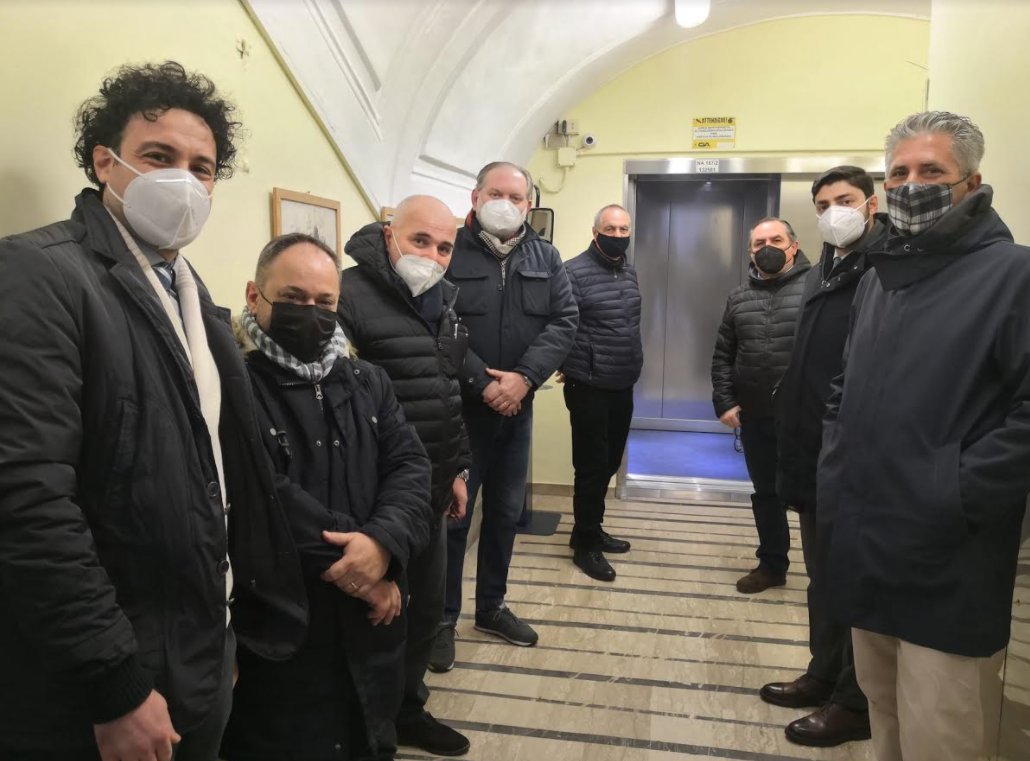 Napoli, riapre l'ascensore di Chiaia: da oggi ripristinato il servizio