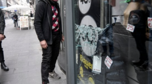 Allarme a Napoli, aumento dei furti nelle vie dello shopping durante il coprifuoco