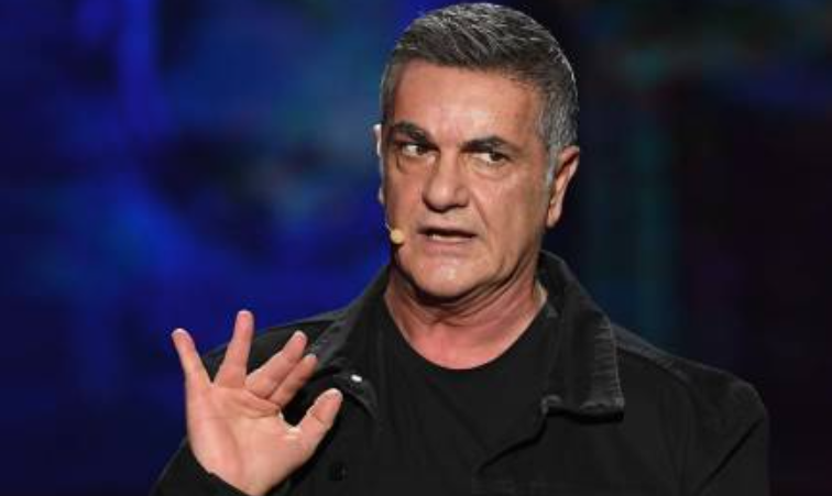 Lutto per Simone Schettino, lacrime e dolore per l'attore comico: addio a mamma Anita