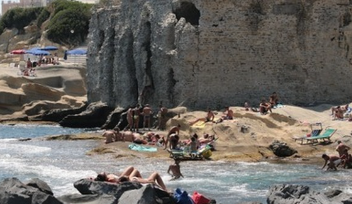 I giovani sugli scogli di Marechiaro