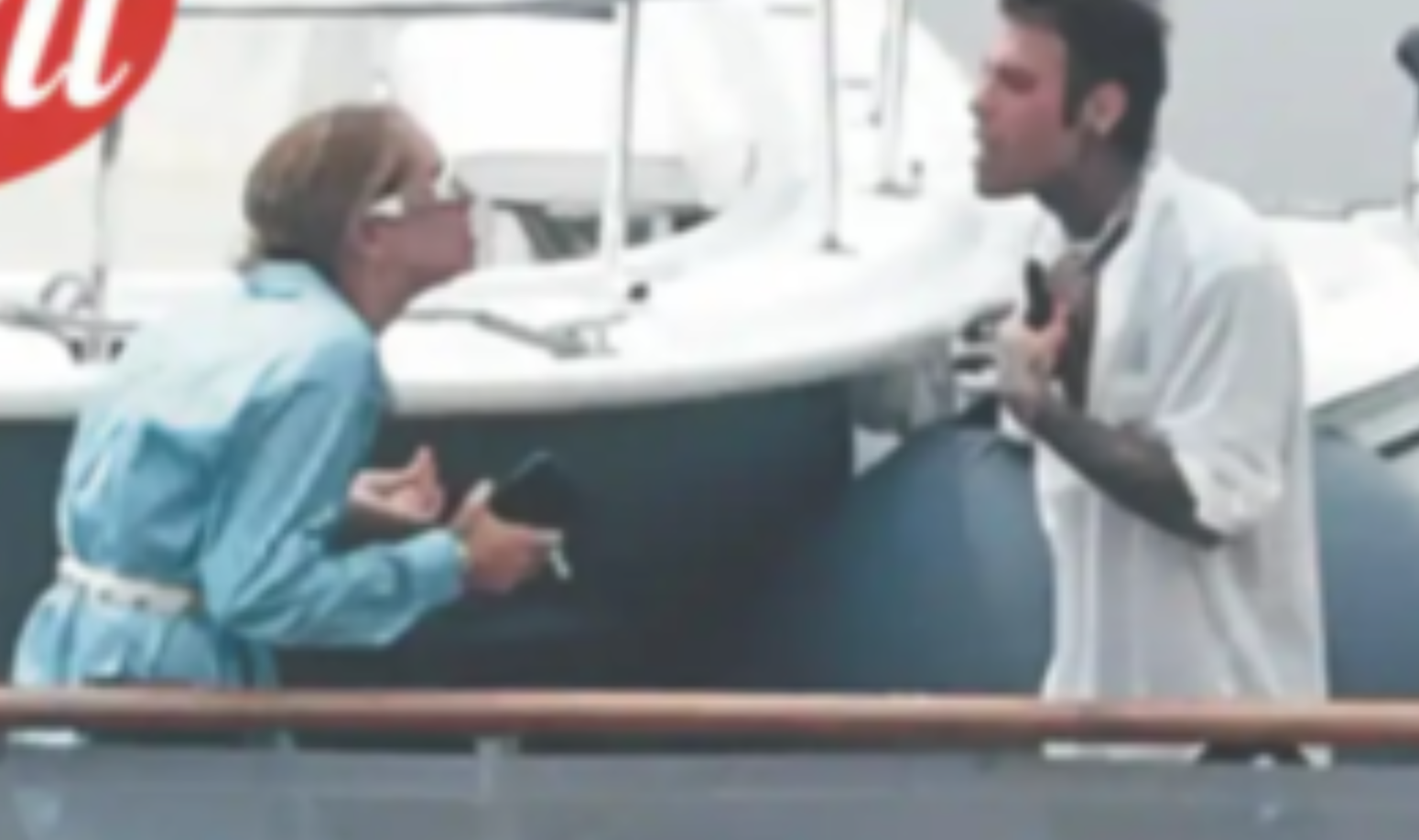 lite in barca tra Chiara Ferragni e il marito Fedez: