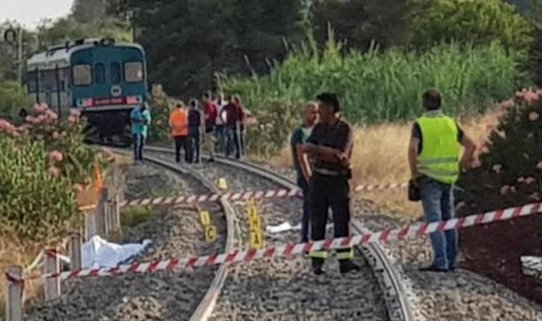 travolto treno ragazzo 23 anni villa litenno