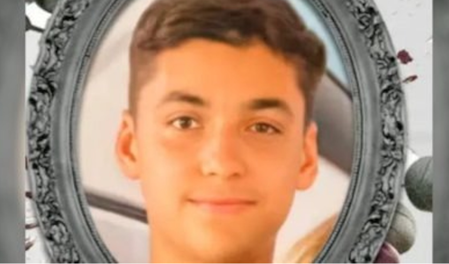 Mette il telefono in carica, ragazzino di 14 anni muore fulminato da una scossa