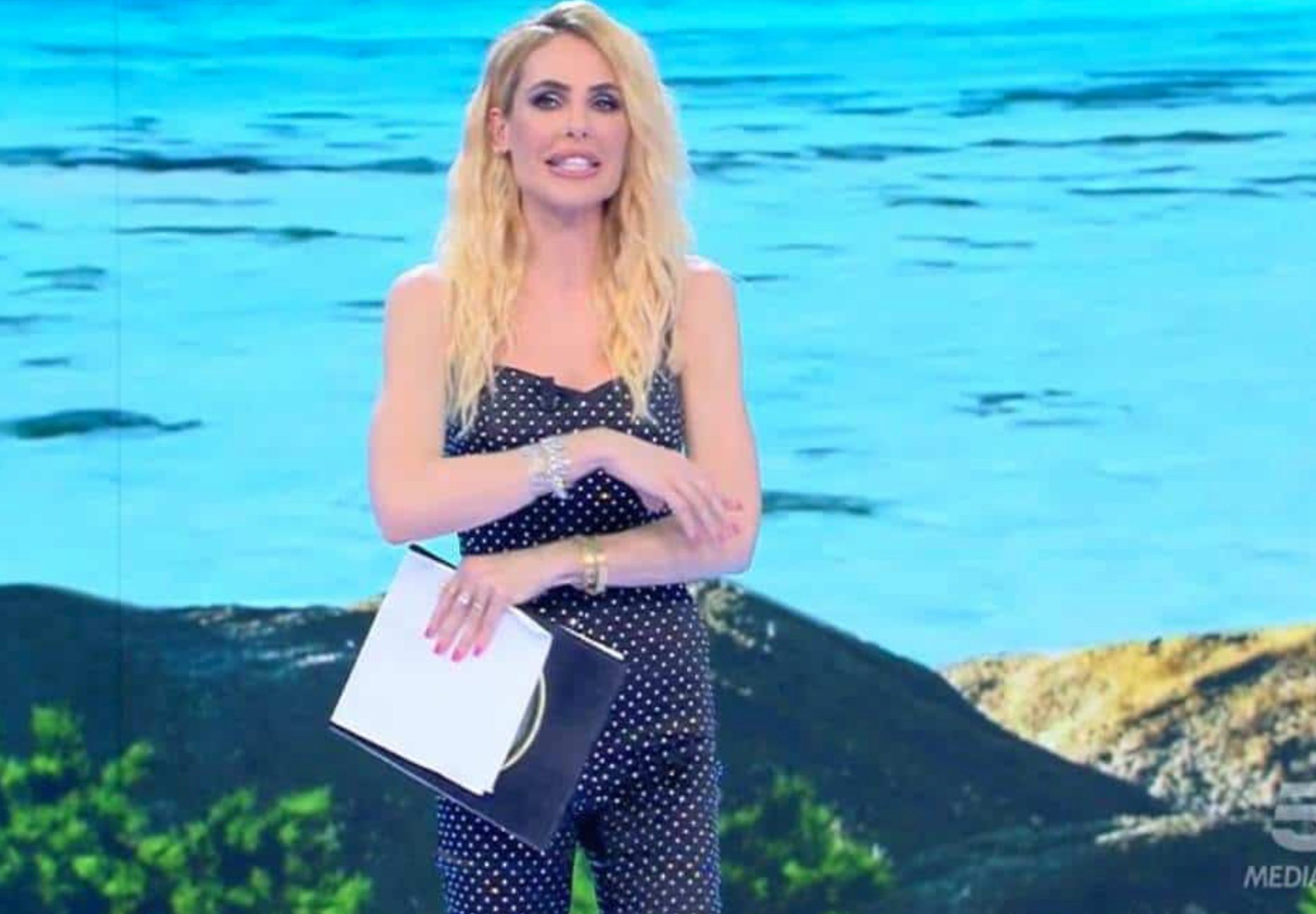Ilary Blasi isola dei famosi
