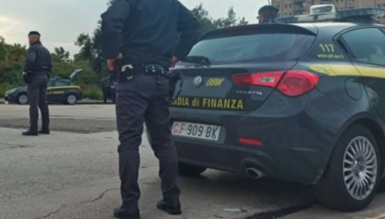 Blitz a Napoli oro e preziosi