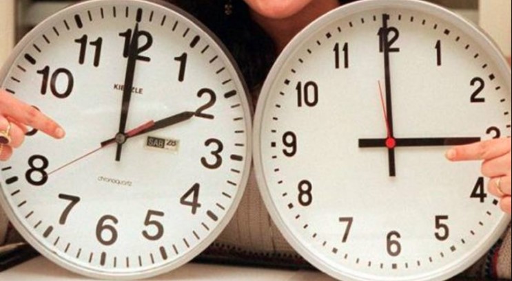 Ora solare, pronti a spostare le lancette un'ora indietro: i dettagli sul giorno e l'ora