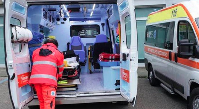 Dramma a Mondragone, chiama il 118 ma le ambulanze sono tutte impegnate: donna muore