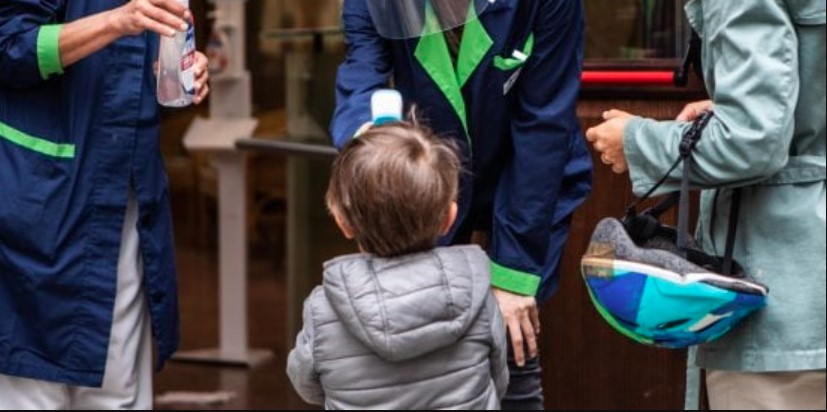 Eboli, bimbo di 3 anni positivo al rientro da scuola: scatta la quarantena per tutta la classe