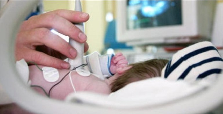 Napoli, l'appello dei genitori per salvare il piccolo Max: "Serve sangue urgentemente"