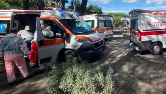Dramma a Sorrento, 25enne precipita in un vallone e muore
