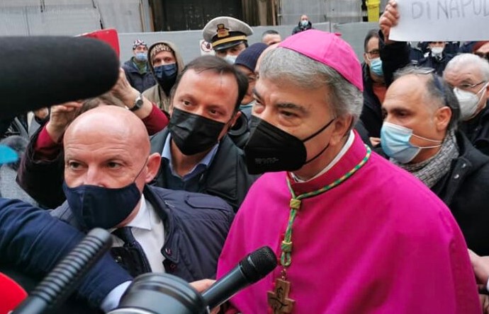 Napoli, protesta dei disoccupati al Duomo: ascoltati dall’Arcivescovo Battaglia