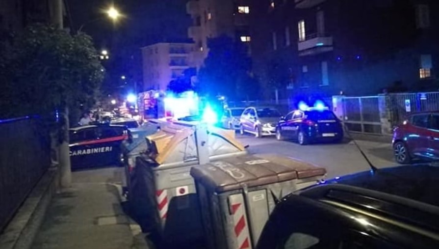 aggredisce vigile del fuoco napoli
