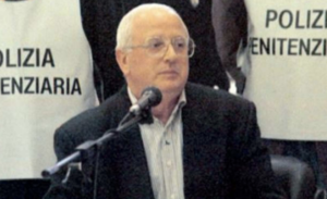 Morte Cutolo, compare un annuncio funebre a Ottaviano: "Serenamente si è spento"