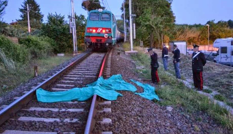 perseguita vicina di casa arrestato sveva