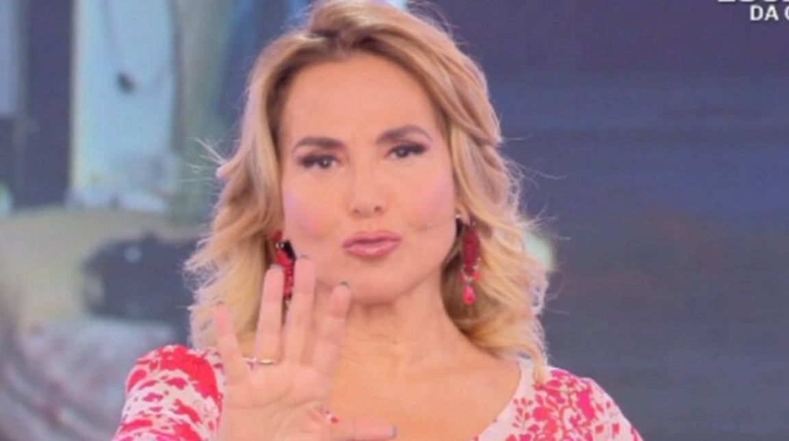 Bufera sulle parole di Feltri nei confronti della giovane vittima   "Non merita l'altare"