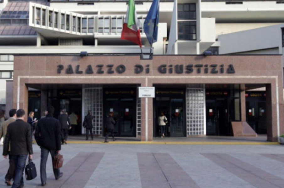 Napoli, uomo muore durante la testimonianza al Tribunale 