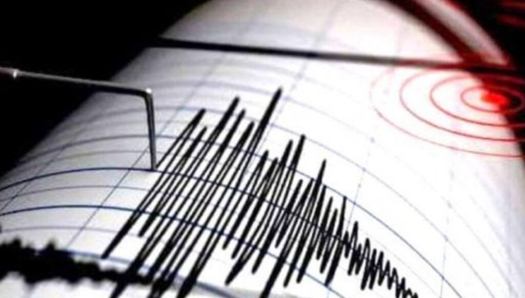 Tremano ancora i Campi Flegrei, nuova scossa di terremoto avvertita dalla popolazione