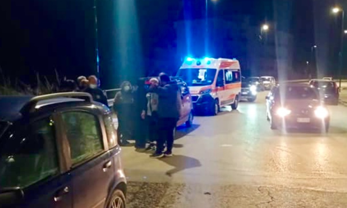 Dramma nel Cilento, è in auto con un uomo: donna di 49 anni si sente male e muore 