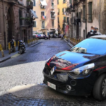 Napoli, spari in pieno giorno ai Quartieri Spagnoli: colpita una persona in strada