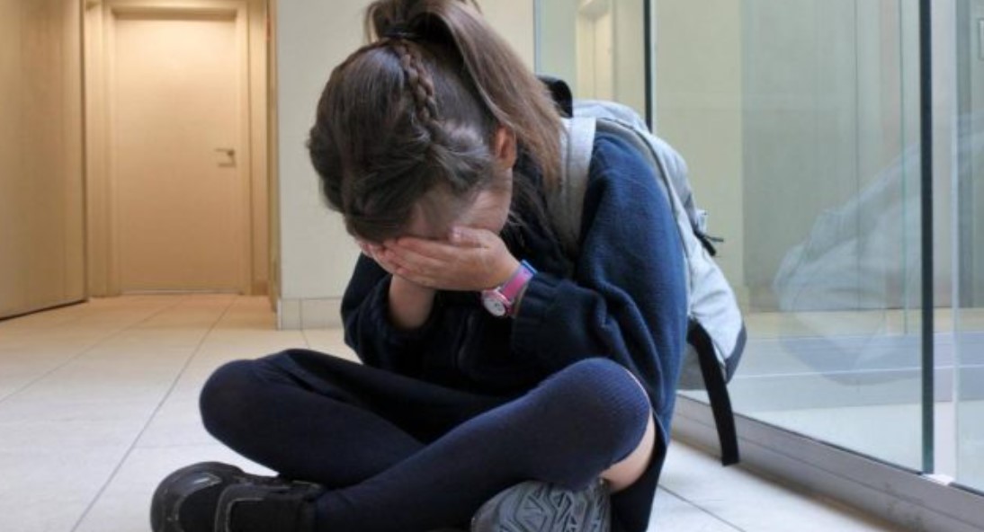 Violenza sessuale, entra dal balcone in assenza dei genitori e violenta la loro bambina 