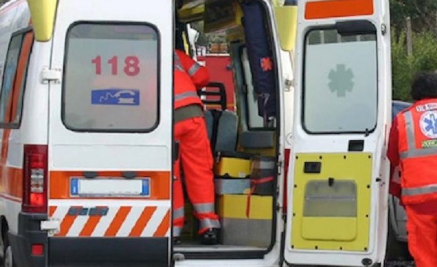 Muore mentre è in bagno