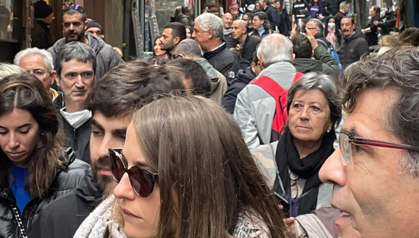 Napoli folla turisti