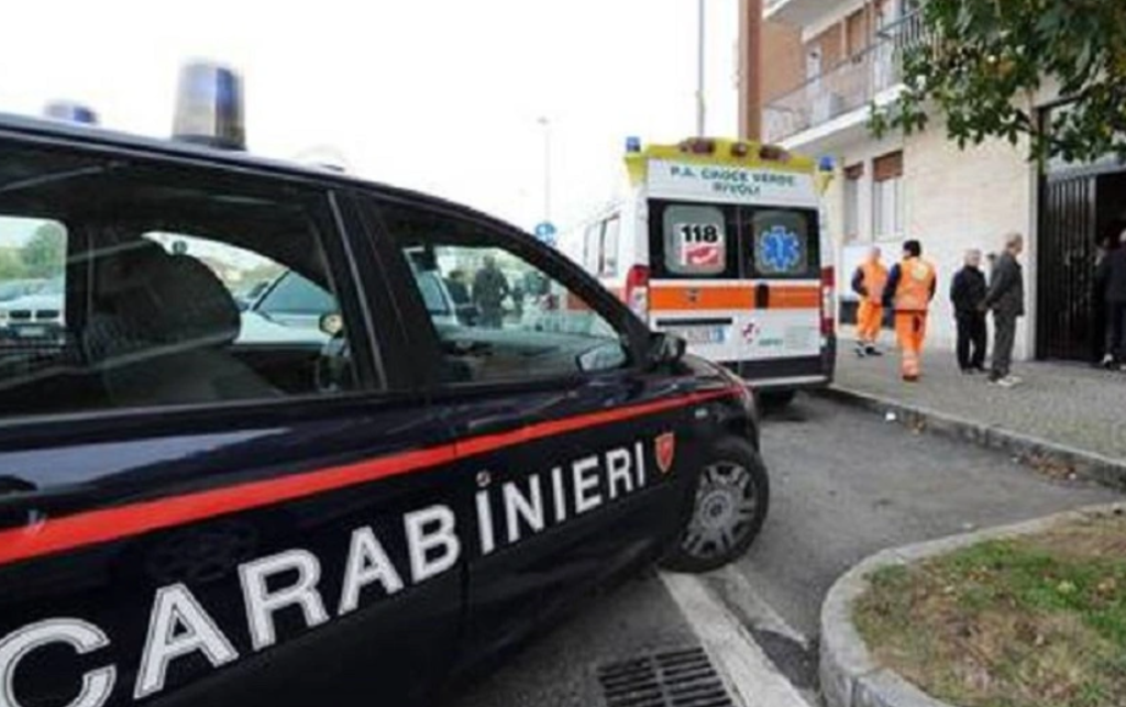 Madre Si Lancia Nel Vuoto Con Il Figlio Di 5 Anni In Braccio Lei Muore E Il Piccolo Si Salva 8568